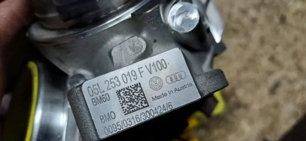Turbocompressor Volkswagen OE 05L253019F - Usado image 6