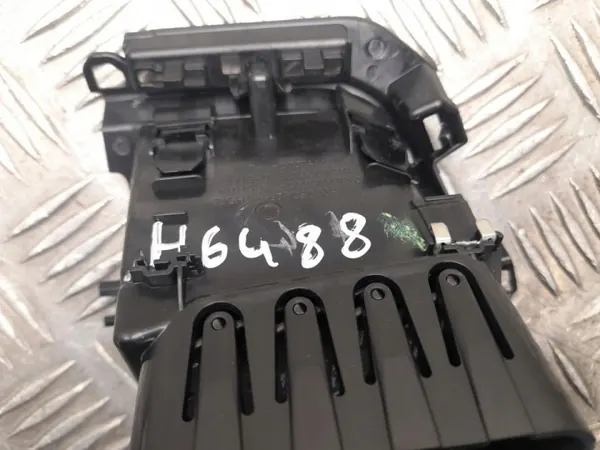 Bocal de ar OEM 687508907R para Renault Kangoo III 2021 image 3