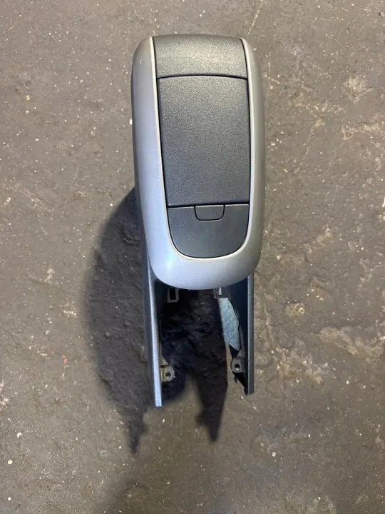 Accoudoir Toyota OEM 58911-02180 pour Auris E15 image 2
