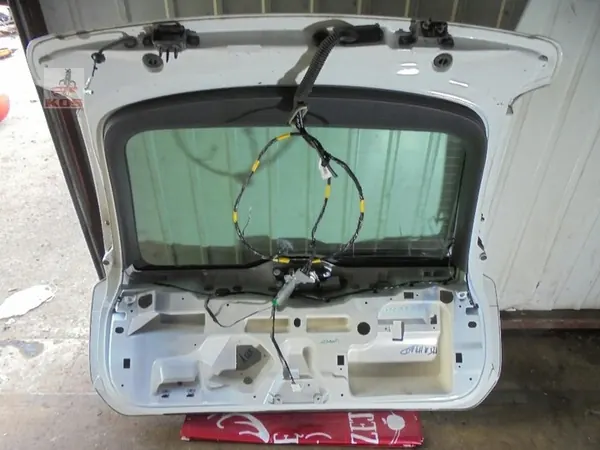 Takaluukku Volvo XC60 II 2011 2.0D D5 image 7