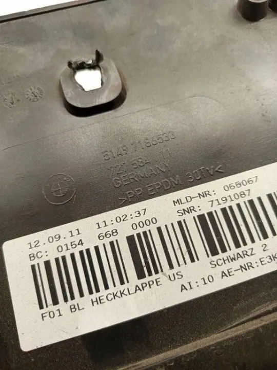 BMW 7er Kofferraumabdeckung OEM 7186533 - Gebraucht image 3