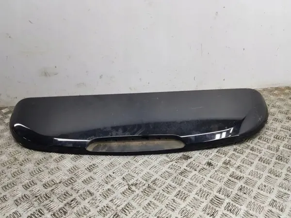 Spoiler de portón Jeep OE 735578408 - Usado image 2
