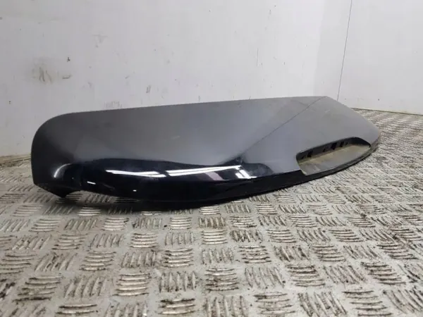 Spoiler de portón Jeep OE 735578408 - Usado image 5