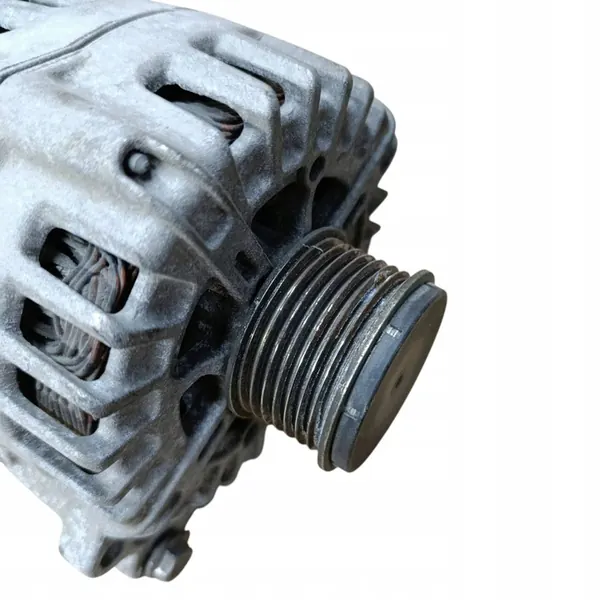 Volkswagen Touareg II 2014 Alternator OEM 03H903023K image 6