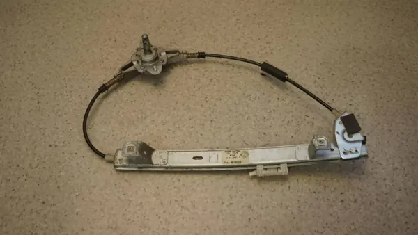 Régulateur de vitre manuel OEM AOP30296 arrière droit image 2