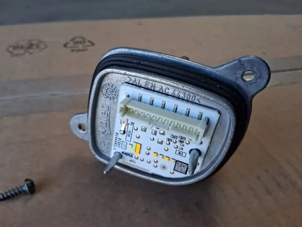 Opel Corsa F LED-lichtmodule rechts OEM 90186993 image 3