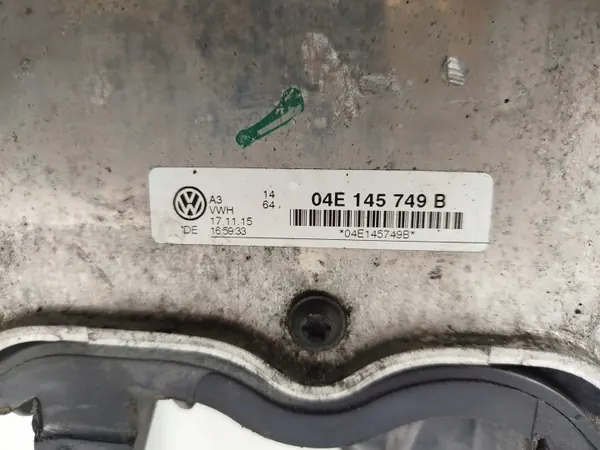 Collecteur admission VW Golf VII 04E129711J 2018 image 4