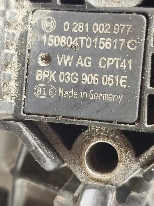 Collecteur admission VW Golf VII 04E129711J 2018 image 5