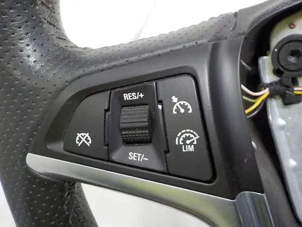 OEM 13351028 K79 Nahkaohjauspyörä - Opel OE image 6