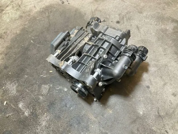 Carcaça termóstato BMW OEM 14290413 - Usado image 2