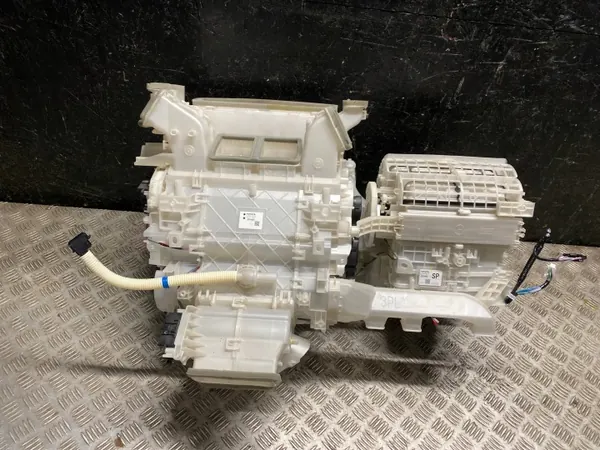 Toyota Blästerhus OEM 87050-33D50 Begagnad image 2