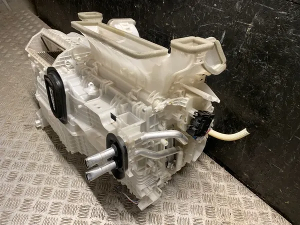 Toyota Blästerhus OEM 87050-33D50 Begagnad image 5