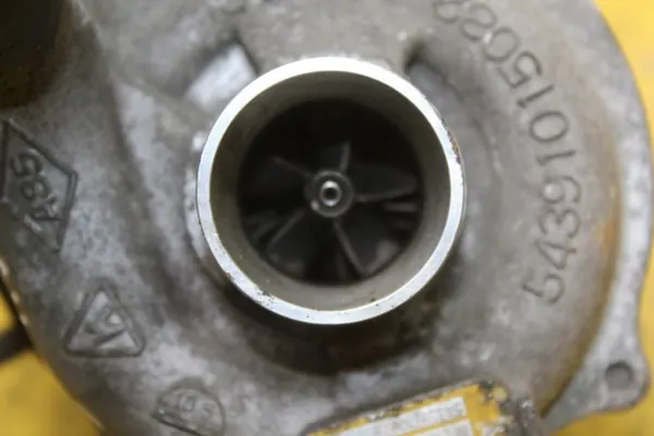 Turbo usado OEM 54359710029 para Renault Kangoo II 1.5 DCI image 7