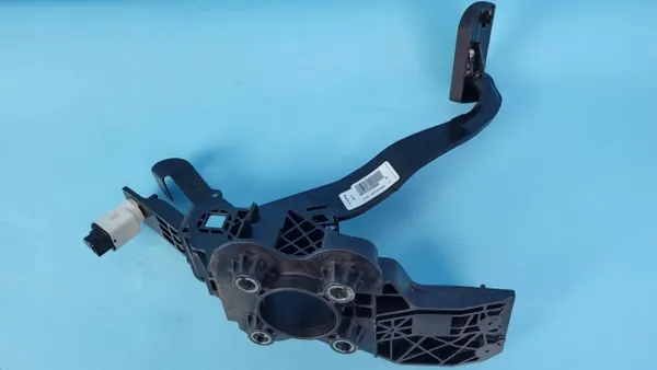 Bromspedalstag Fiat Scudo III OEM 9843909980 image 4