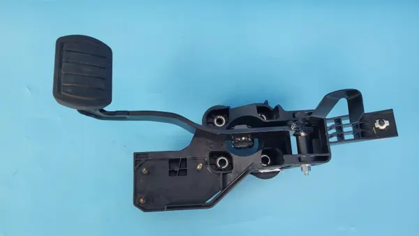 Bromspedalstag Fiat Scudo III OEM 9843909980 image 6