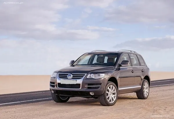 VW Touareg 2.5 TDI Intercooler Rohr 7L6145790E image 3