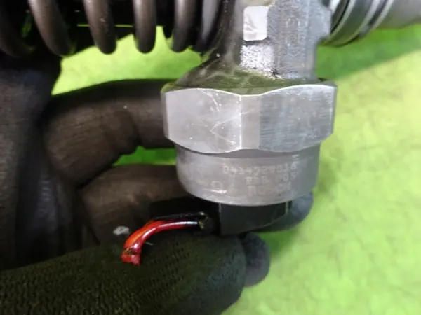 Inyector OEM 038130073R para SEAT Alhambra 1.9 TDI image 6