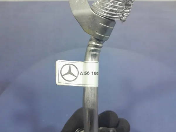Mercedes Oljeåterföringsrör OEM A2561800022 - Begagnad image 4