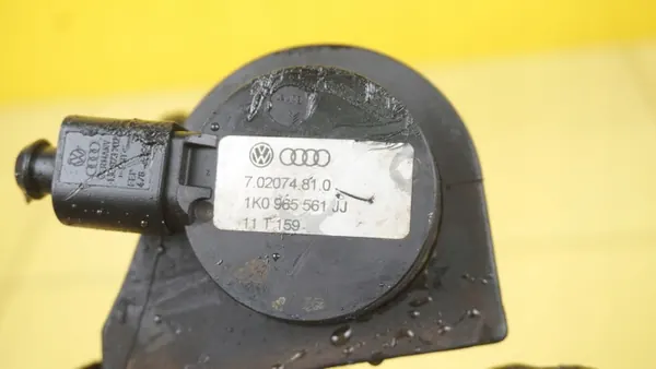 OCTAVIA PASSAT LEON 1.8 TSI Vattenpump 1K0965561JJ image 4