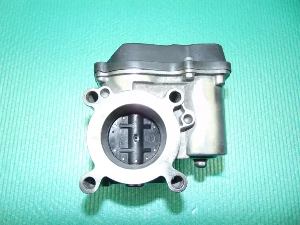 Corps de papillon OEM 03D133062E pour moteur 1.2 BBM image 3