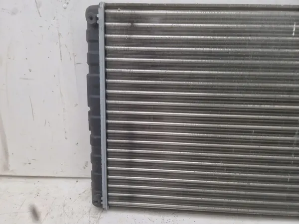 VW Polo Lupo Arosa 1.4 Radiador de Agua 6N0121253K image 2