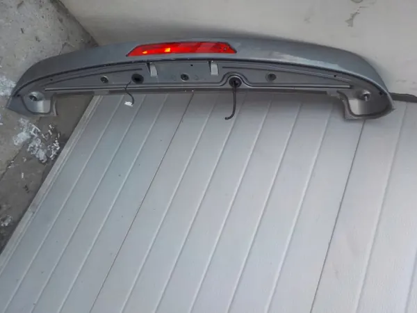 Spoiler Hyundai IX20 OEM IX20 SPOILER KLAPY - Usado image 3