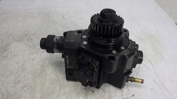 RENAULT MEGANE III TRAFIC III 1.6 dCi Kraftstoffpumpe 167008960R image 5