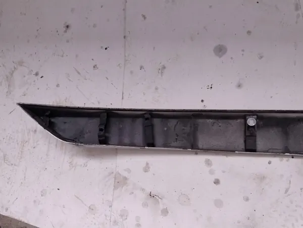 Garniture Hayon Toyota RAV4 IV OEM 76812-42090 image 3