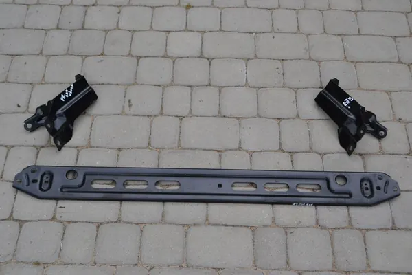 Poutre de Support de Radiateur Volvo V60 I Plug-In image 1