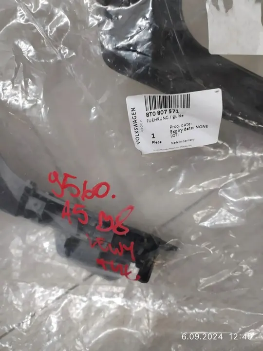 AUDI A5 B8 Deslizamento de Para-choque Traseiro Esquerdo 8T0807571 image 2