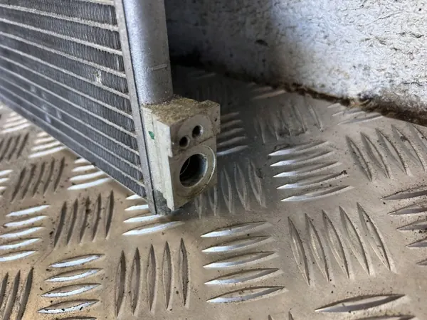 Jaguar OE HS739002 airco radiator image 4