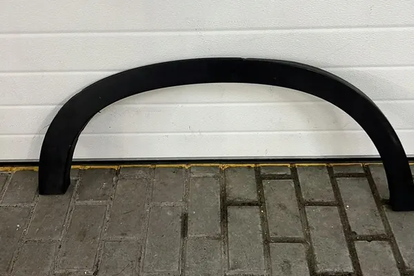 BMW X5 Rear Wheel Arch Trim 51777158426 image 7