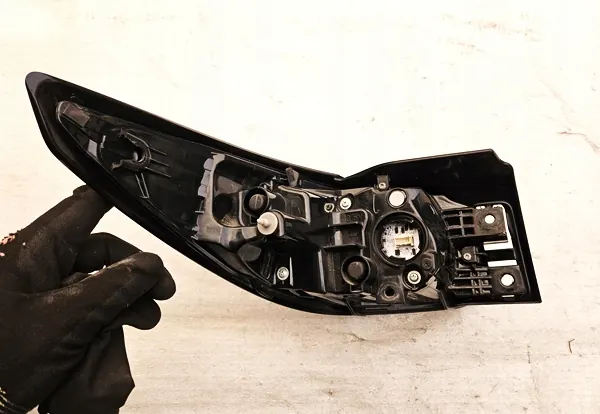 Lámpara Trasera Derecha Mazda CX-5 2022-2024 KSD4-51150 image 5