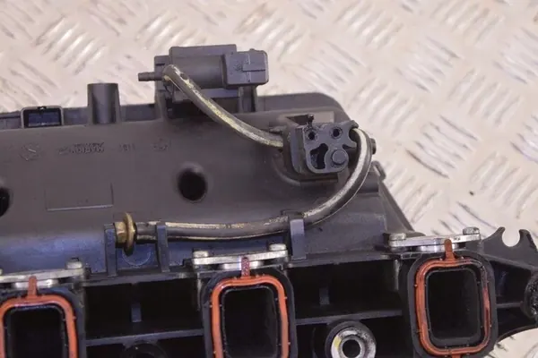 Collecteur d'admission BMW 1 (E87) 2.0L Diesel 2007 OEM 7798885 image 6