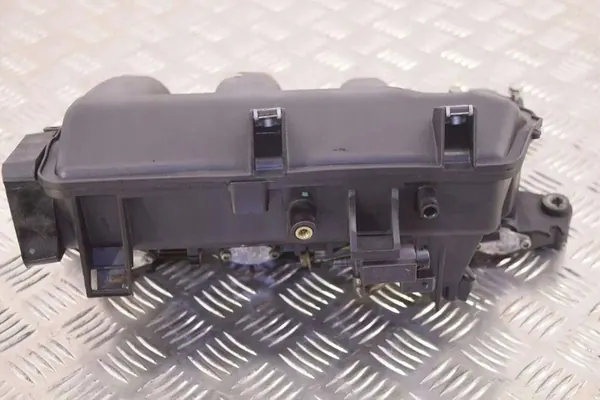 Collecteur d'admission BMW 1 (E87) 2.0L Diesel 2007 OEM 7798885 image 9