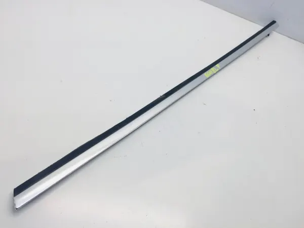 LISTWA ZGARNIAJĄCA LEWA PRZEDNIA PEUGEOT 5008 OEM image 2