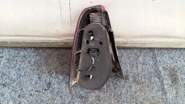 Lámpara Trasera Derecha Dacia Logan 05-> Sedán image 2