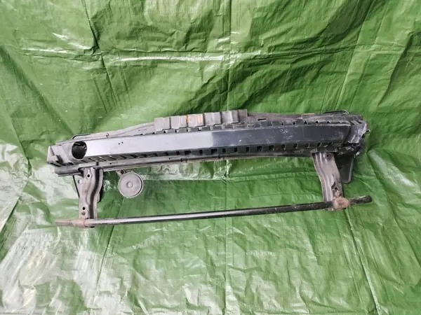 Hyundai i10 II Viga de Para-choque Frontal 13-19 OEM image 1