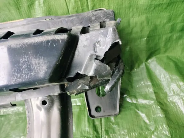 Hyundai i10 II Viga de Para-choque Frontal 13-19 OEM image 3