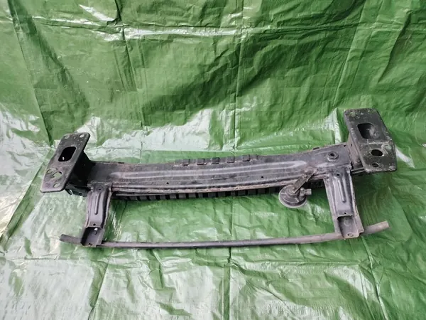 Hyundai i10 II Viga de Para-choque Frontal 13-19 OEM image 4