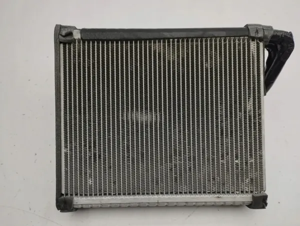 Núcleo calefactor A/C Audi A7 S7 4G 2012 AMD117714 image 8