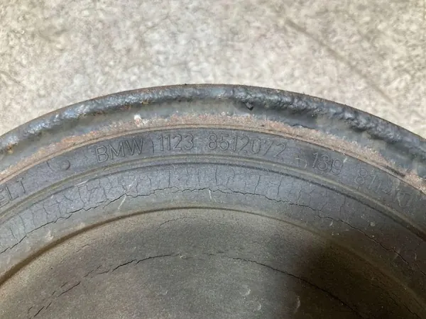 Polea cigüeñal BMW OEM 8512072 - Usado image 4