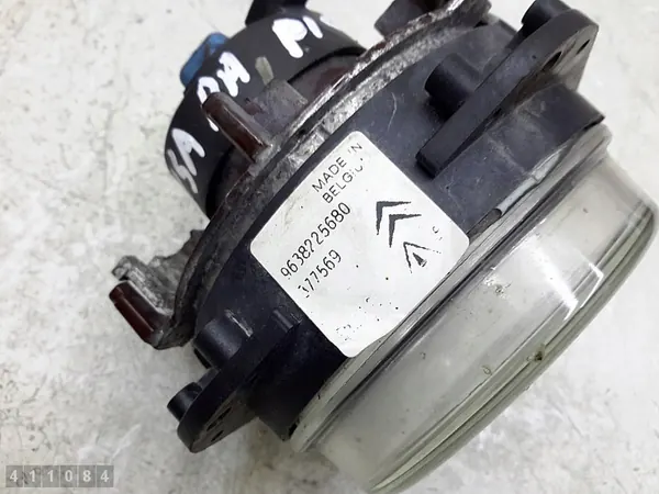 Phare antibrouillard Citroen Xsara Picasso 2001 image 6