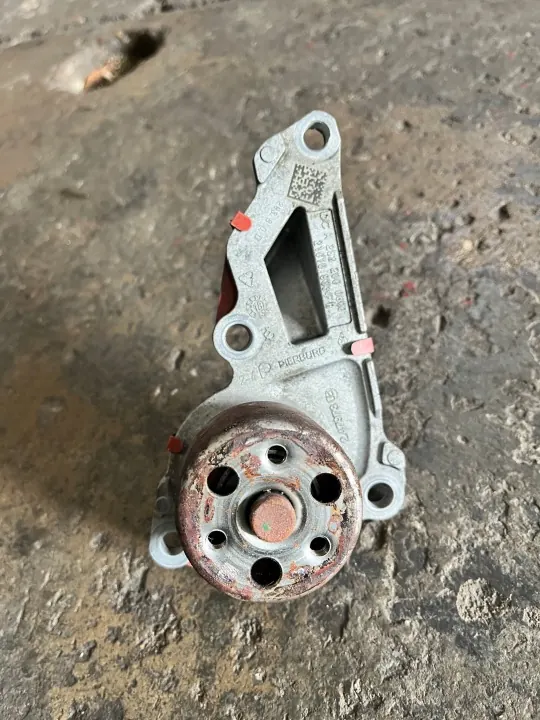 Bomba de agua OEM 210109334R para Renault 1.3 TCE image 2