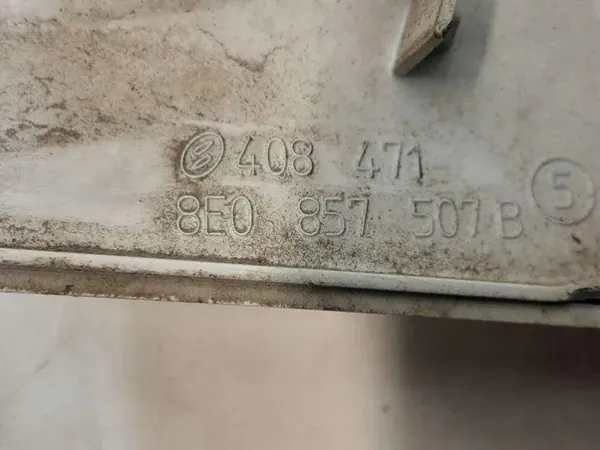 OEM 408471 Vänster spegelram för Audi A6 4F2 image 4