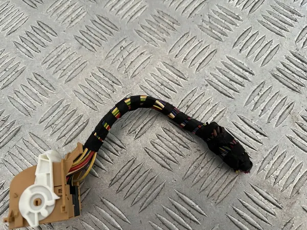 Skoda Fabia III BCM Liitinlohko OEM 6C0937702 image 3