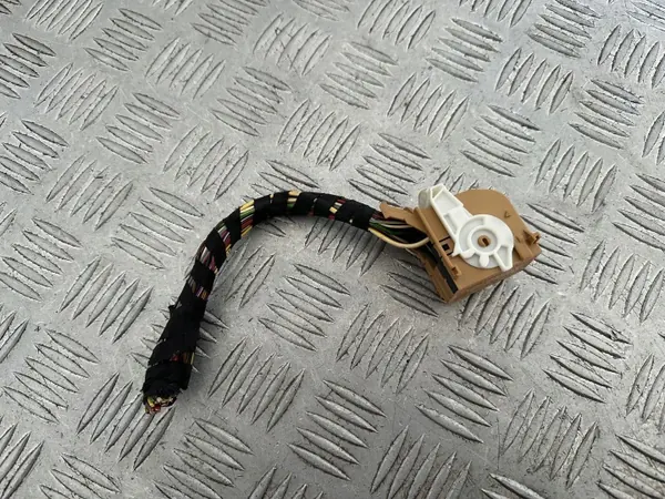 Skoda Fabia III BCM Liitinlohko OEM 6C0937702 image 5