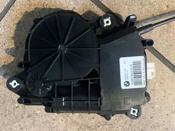 BMW Bagagelås OE 51247191213 image 7