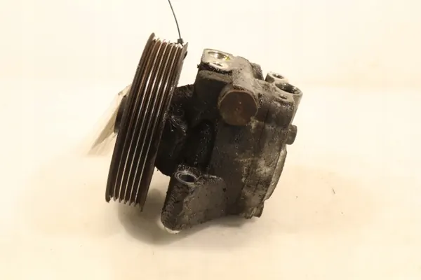 Bomba de dirección FORD OEM 6G91-3A696-AE Usada image 3