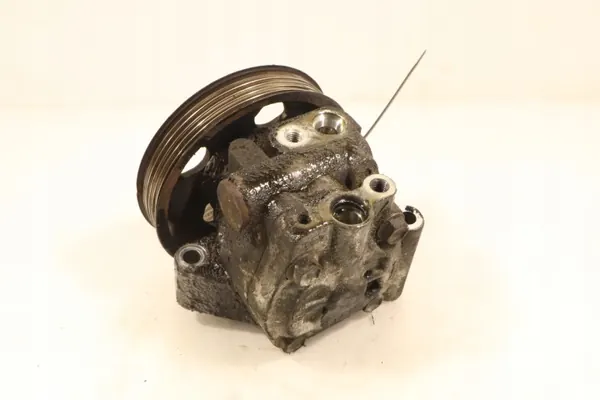 Bomba de dirección FORD OEM 6G91-3A696-AE Usada image 5